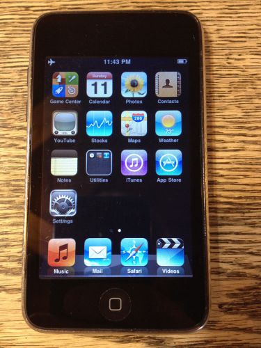 Ipod Touch 2nd gen wifi fully functional with rubber cover