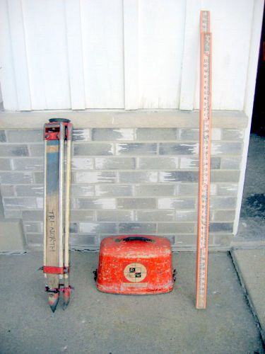 David white transit level 8300  w/ case  tripod plus measuring stick for sale