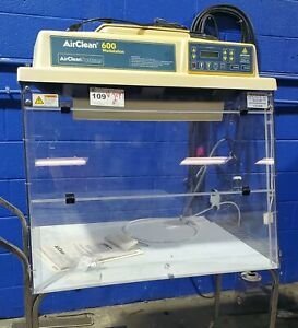 AIRCLEAN SYSTEMS AC632LF 600 WORKSATION MODEL 300 CONTROLLER LAMINAR FLOW HOOD