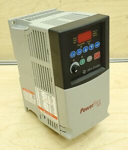 2018 Allen Bradley 2 HP PowerFlex40 AC Drive 22B-D4P0N104  3Phase 380-480V 5.7A