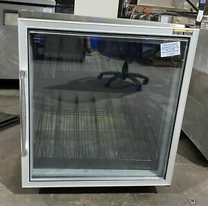 SILVER KING SKF27AG UNDERCOUNTER GLASS DOOR FREEZER DISPLAY MERCHANDISER