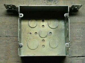 BMC Outlet Box  Size 4-11/16&#034; Square  2-1/8&#034; Deep  Box of 10 Pieces  New Surplus