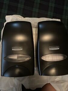 KIMBERLY-CLARK - SKIN CARE DISPENSER - BLACK w/ ONE KLEENEX REFILL MPN 92145 04