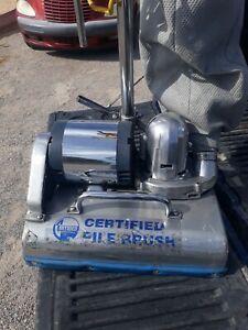 NILODOR CARPET PILE BRUSH LIFTER VACUUM. Professional