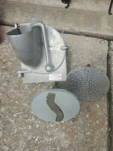 Hobart #12 Pelican Head with 2 attchments S Blade and Shredder