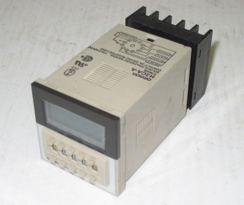 OMRON H3CA-A Timer with P3G-11 Socket Base