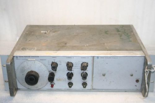 HP 3300A function generator with 3301A auxilary plug in