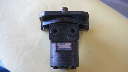 Char- lynn 05 , 101-1035-007 hydraulic motor with mount plate 1&#034; shaft for sale