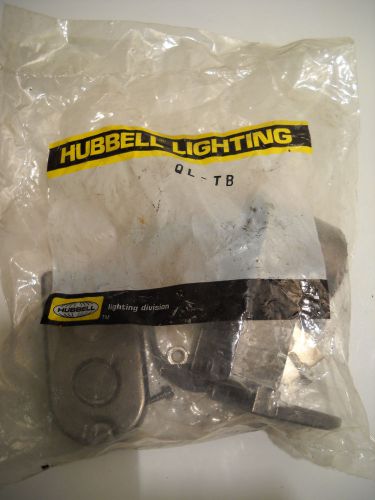 HUBBELL LIGHTING QL-TB CROSSARM TRUNION BOX NEW CONDITION IN PACKAGE