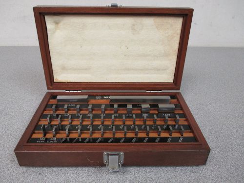 Used mitutoyo #516-914 inch rectangular gage block set (35 piece) for sale