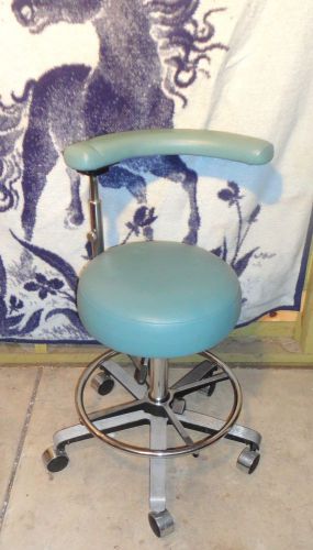 MEDICAL OFFICE DENTAL ASSISTANT&#039;S STOOL/CHAIR in teal (blue green)