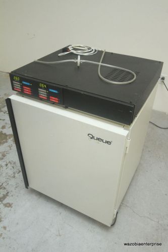 QUEUE SYSTEMS WATER JACKET CO2 INCUBATOR MODEL QWJ300TA OVEN