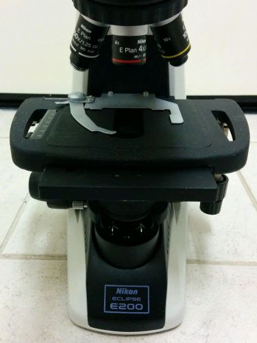 Nikon Eclipse E200 Microscope  w 4 Objective Lenses
