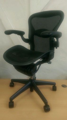 SIZE &#039;B&#039; LACK HERMAN MILLER AERON  LUMBER SUPPORT .NEW STYLE ADJUST ARMS.DELIV