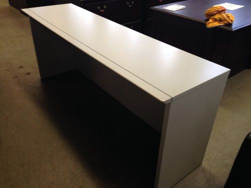Training/classroom table 6ft long w/ 2 removable pencil drawers for sale