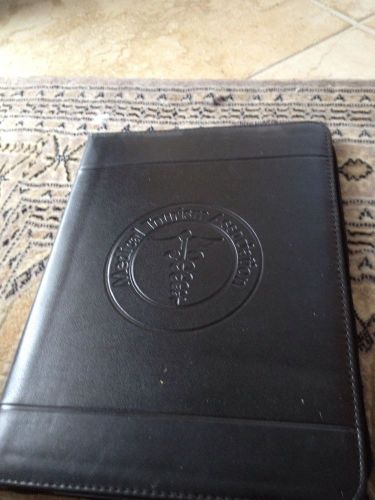 black zippered organizer binder