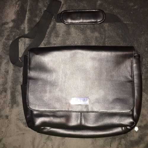 Kenneth Cole pvc  Black leather briefcase computer carrier