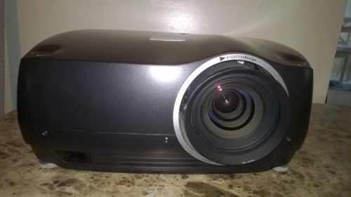 F32 - Projection Design Projector - Needs new bulb