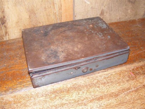 VINTAGE CASHBOX METAL WITH TRAY INSERT LOCKING, BUT NO KEY RUSTY AND CRUSTY