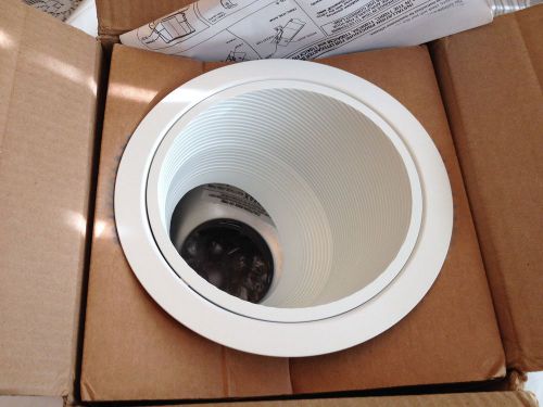 NEW LIGHTOLIER Lytecaster 1154WH 6.75 Inch Sloped Ceiling Reflector Trim