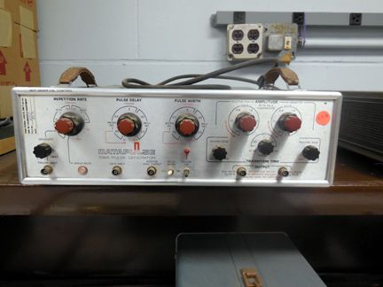 Datapulse Model 106A Pulse generator