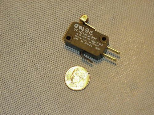 HoneyWell V7-1C13D8-201 Miniature Basic Switch, Single Pole Double NEW!