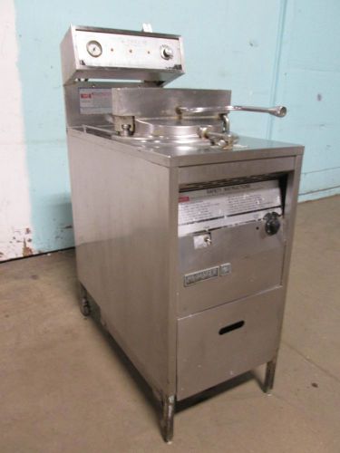 &#034;BROASTER 1800E&#034; H.D. COMMERCIAL 3Ph ELECTRIC PRESSURE FRYER w/FILTRATION SYSTEM