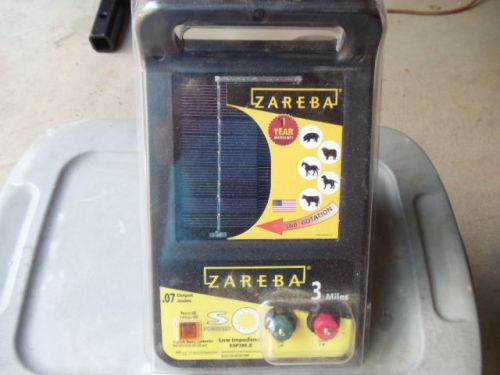 ZAREBA 3 Mile Solar Powered Electric Fence Controller