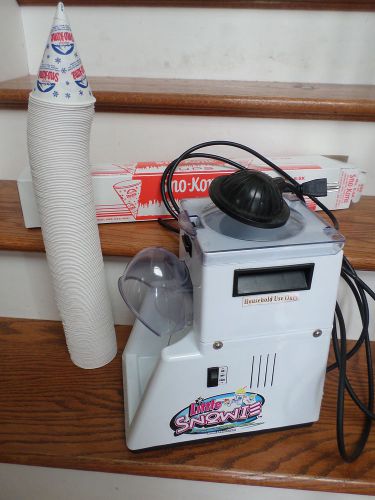 Little Snowie Shaved Ice Snow Cone Machine with Foot Pedal AND a Box of 200 Cups