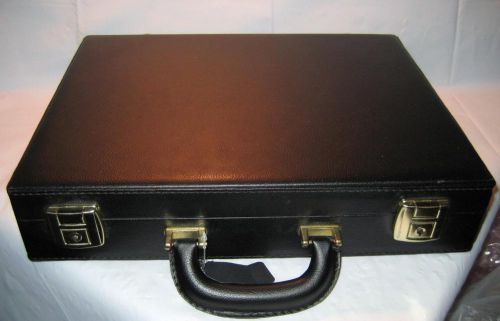 Estate Sale Black Locking Briefcase Display Case ~ 15.5&#034; X 12&#034; X 3&#034; ~ EUC