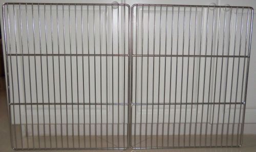 LOT OF 2 COMMERCIAL SIZE OVEN RACKS FULL SIZE 25-1/2 x 20-7/8 QTY. 2 OVEN RACKS