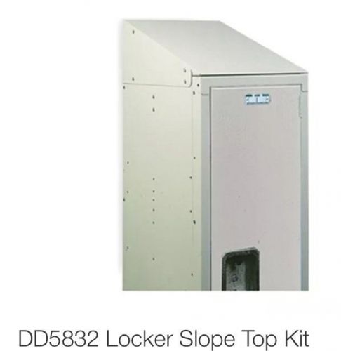 DD5832- 3 Wide  Locker Slope Top Kit