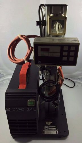 Leybold DIVAC 2.4 L 2.4L Vacuumpump 13702 Vacuum Divatronic DT1 2,4 m3/h 10mbar