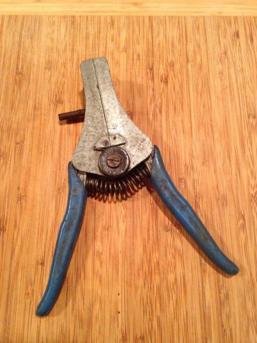 Klein Tools Self-Adjusting Wire Stripper/Cutter - **Free Shipping*