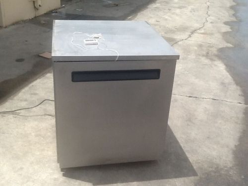 Delfield 406-ca star2 refrigerator, used, works gr8, casters, no reserve!!! for sale