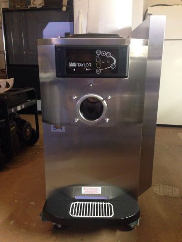 Taylor Crown C709-27 Ice Cream Machine (very clean machine) 1phase Air Cooled