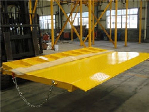 Forklift shipping container ramp, foldable, steel, 14,000 lb, l78 x w86 for sale