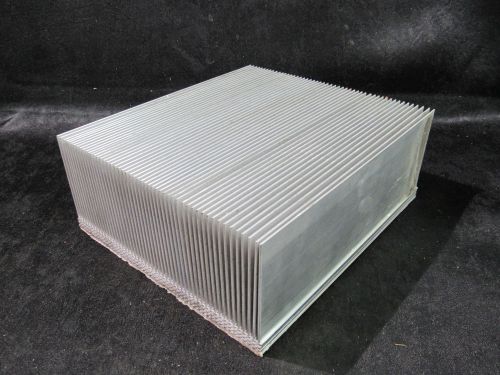 ALUMINUM HEAT SINK 9-1/2&#034; X 8-1/2&#034; X 3-3/4&#034; ***XLNT***