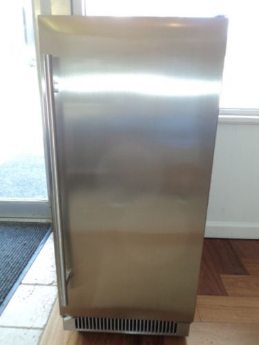 Summit 32 lbs ice maker clim15 factory warranty for sale