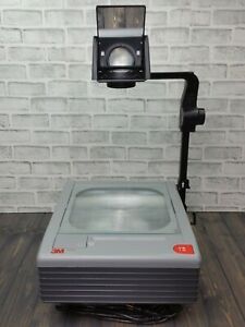 3M Folding Overhead Transparency Projector 9200 No. 9000AJC 120V 60Hz 4.5A