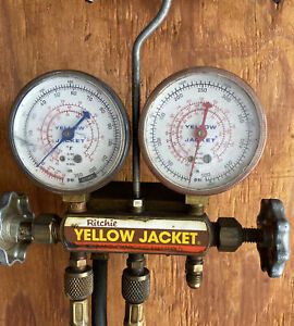Yellow Jacket Test and Charging Manifold Gauges R-12 R-22 R-502 w/ hoses