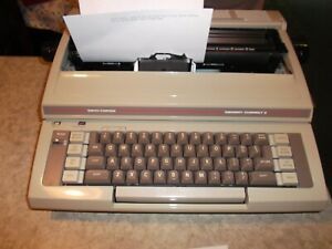 Smith Corona Memory Correct 2 Electronic Typewriter  model1M TESTED WORKS