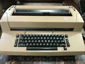 Vintage IBM Selectric II  Self Correcting Typewriter  Beige Tan   MINT CONDITION