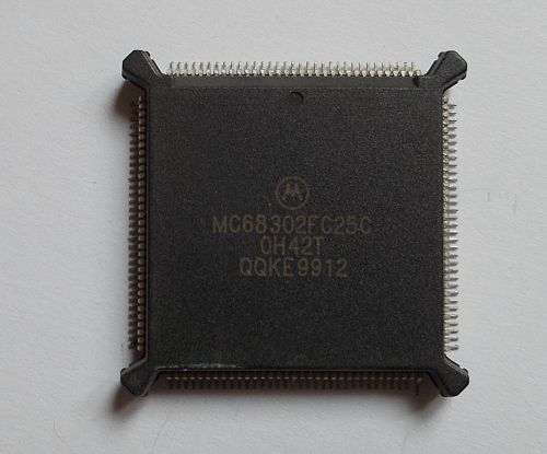 Motorola MC68302FC25C a chip on the board