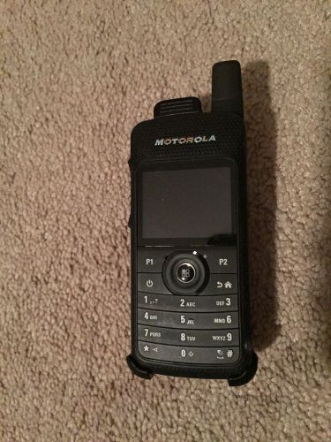Motorola Sl7550 UHF Portable Handheld Digital Radio