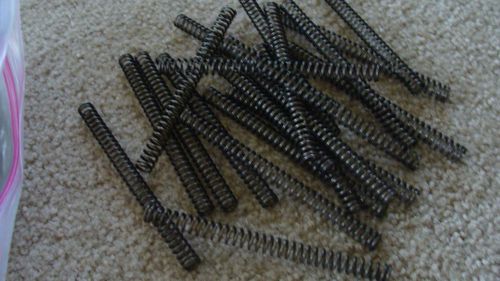 20 Pieces Compression Springs 5 1/2&#034; Light Weight NOS Crafts Repurpose