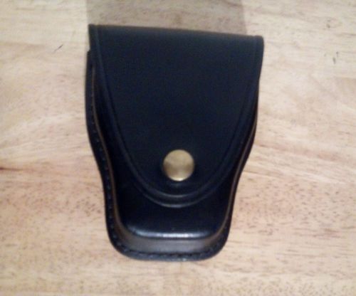 Don Hume Black Leather Teardrop Handcuff Case Holder Holster C300