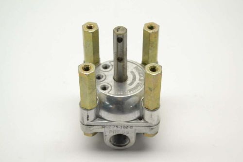Barksdale mc2-75-102-b 4way manual 3/8in npt pneumatic directional valve b389338 for sale
