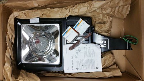 Ge evolve led area light scalable fixture - 412w 480v geh-6016b for sale