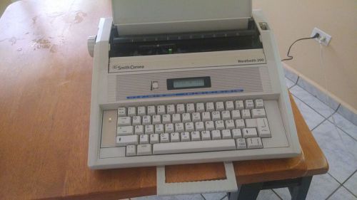 Typewriter Smith Corona Word Smith 200